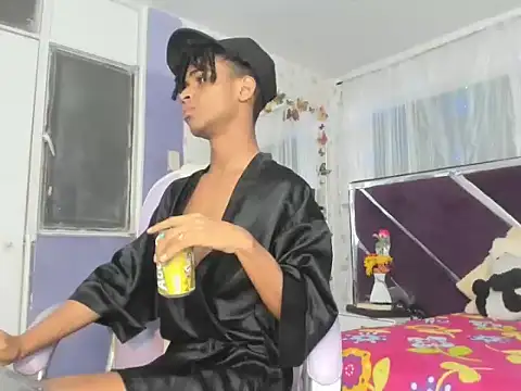 Snapshot of Santy_bigcock_01 chatting on November 11, 3:28 am Santy bigcock 01 online show from November 11, 3:28 am