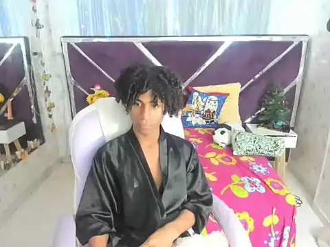 Snapshot of Santy_bigcock_01 chatting on November 14, 11:42 am Santy bigcock 01 online show from November 14, 11:42 am