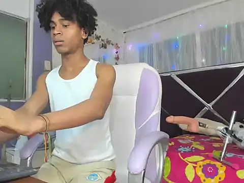 Snapshot of Santy_bigcock_01 chatting on January 8, 2:36 am Santy bigcock 01 online show from January 8, 2:36 am