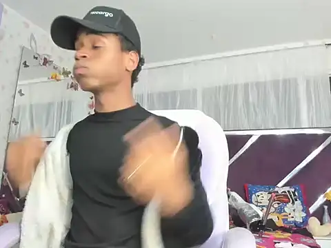 Snapshot of Santy_bigcock_01 chatting on January 11, 4:06 am Santy bigcock 01 online show from January 11, 4:06 am