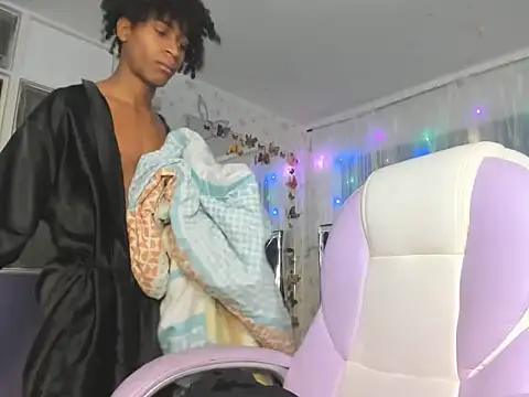 Snapshot of Santy_bigcock_01 chatting on January 14, 5:51 pm Santy bigcock 01 online show from January 14, 5:51 pm