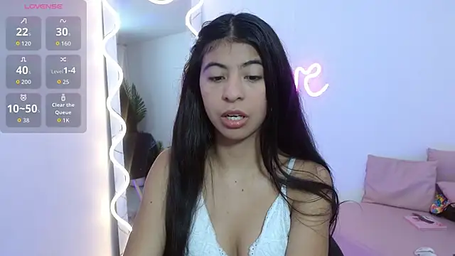 Sandyy tay online show from December 15, 11:47 am