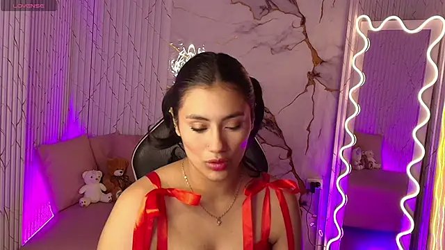 PEACHY TAY online show from March 20, 11:48 am