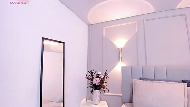 annie  20 online show from February 10, 12:09 pm