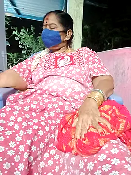 Snapshot of savithasree chatting on April 29, 5:52 pm savithasree online show from April 29, 5:52 pm