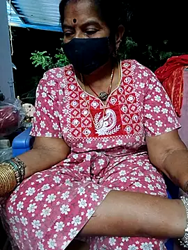 Snapshot of savithasree chatting on April 30, 5:19 pm savithasree online show from April 30, 5:19 pm