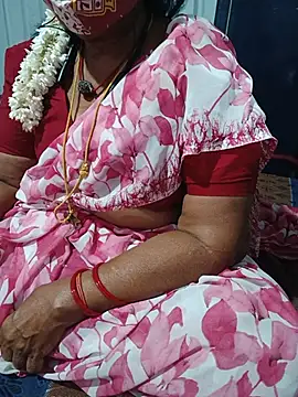 Snapshot of savithasree chatting on July 26, 6:15 pm savithasree online show from July 26, 6:15 pm