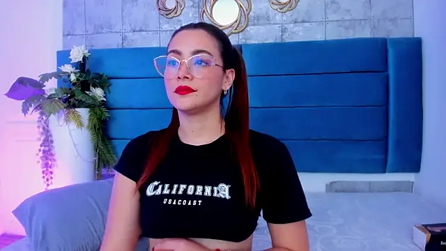 Snapshot of SaraAlvarezx chatting on March 6, 4:42 am SaraAlvarezx online show from March 6, 4:42 am