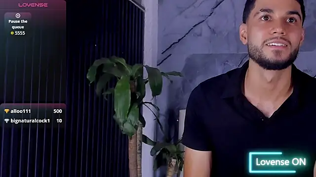 Snapshot of Bry_Dalton chatting on November 8, 4:12 am Bry Dalton online show from November 8, 4:12 am