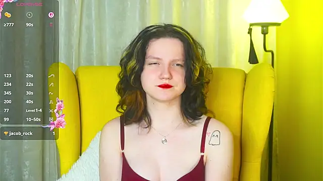 LatinaHuguenin online show from March 11, 7:09 pm