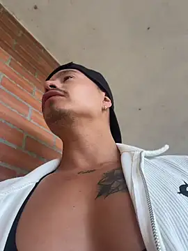 RaySullivan online show from April 8, 8:42 pm