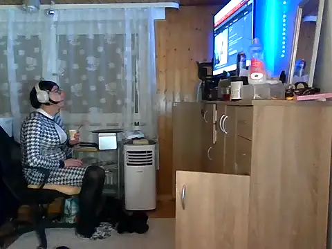 Snapshot of AgnesCross39 chatting on November 5, 1:38 am AgnesCross39 online show from November 5, 1:38 am