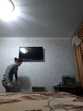 LinaLorien online show from November 17, 3:07 pm