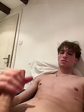 TeenNPlay online show from April 18, 5:55 am