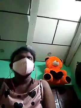 Snapshot of Couple1114 chatting on November 10, 8:13 am Couple1114 online show from November 10, 8:13 am