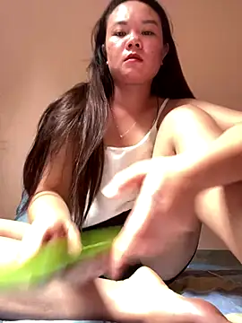 Dilen 7533 online show from November 12, 5:30 am