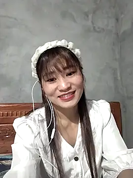 Snapshot of Qoine392 chatting on January 13, 11:15 am Qoine392 online show from January 13, 11:15 am