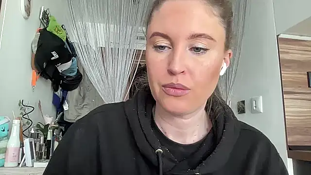 Ameli8 online show from March 14, 10:10 am