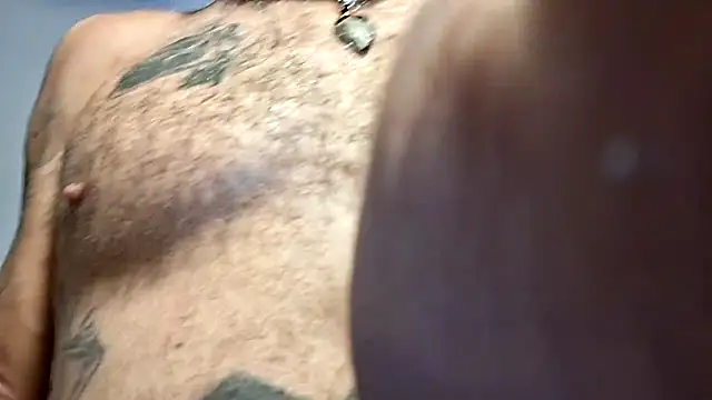 Snapshot of joey8889@xh chatting on March 13, 1:12 am joey8889xh online show from March 13, 1:12 am