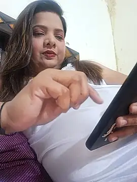 Snapshot of Adorable_Jannet chatting on November 13, 5:39 am Adorable Jannet online show from November 13, 5:39 am