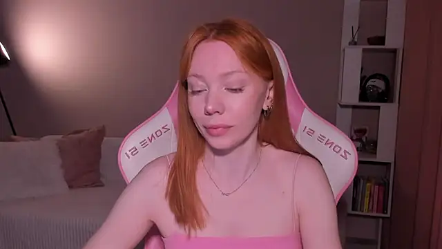 Elisahsthetics online show from April 23, 12:23 am