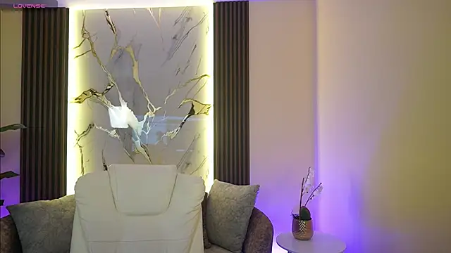 TessaaFox online show from December 18, 12:11 pm