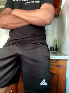 Maluma1995 online show from January 11, 5:29 pm