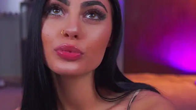 RavennaDArcy online show from January 16, 7:51 pm