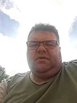 Snapshot of Grase44 chatting on June 7, 7:34 am Grase44 online show from June 7, 7:34 am