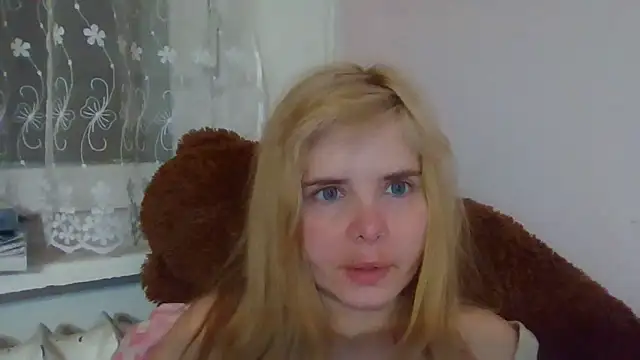 HornyElena online show from February 28, 6:31 pm