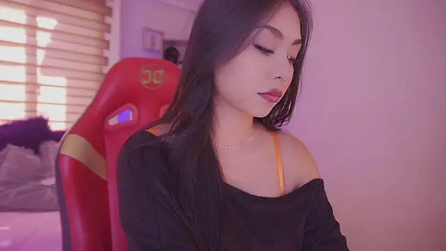 ivette k online show from November 14, 7:12 pm