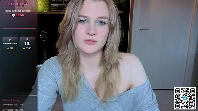 Snapshot of eshleeygreen chatting on May 29, 8:29 pm eshleeygreen online show from May 29, 8:29 pm