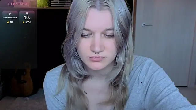 Snapshot of eshleeygreen chatting on June 14, 11:51 pm eshleeygreen online show from June 14, 11:51 pm