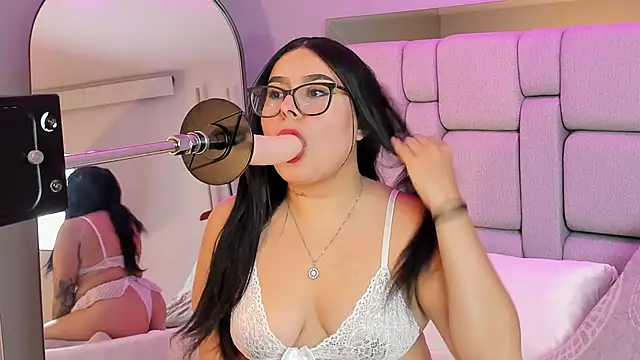 Amy whittee online show from December 3, 7:23 pm