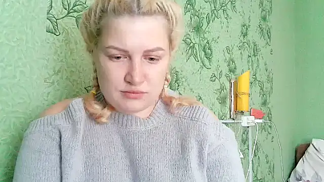 Snapshot of Steshaa chatting on November 12, 10:37 am Steshaa online show from November 12, 10:37 am