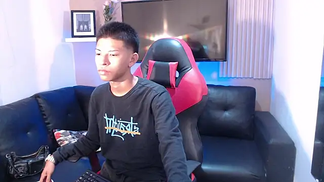 Tessachains 2  online show from January 8, 3:25 pm