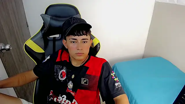 Tatann 18 online show from November 20, 8:41 pm