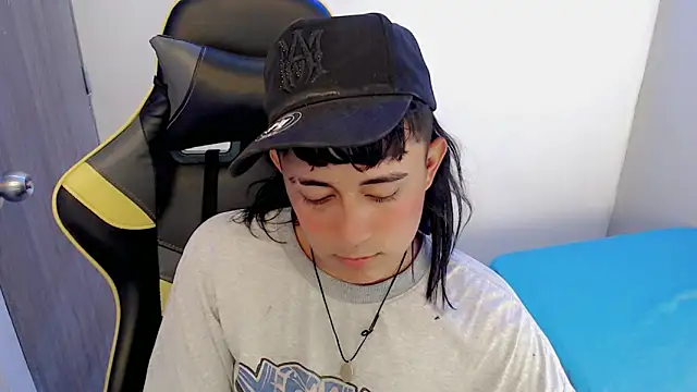 Tatann 18 online show from November 21, 8:40 pm