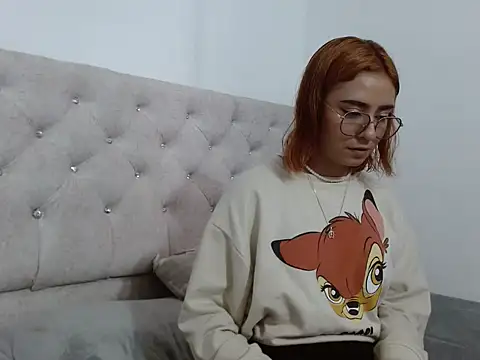 Snapshot of Carolinapinnkman chatting on November 6, 5:03 pm Carolinapinnkman online show from November 6, 5:03 pm