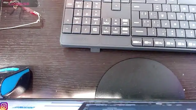 Snapshot of Tessa_Moon_ chatting on November 8, 9:13 pm Tessa Moon online show from November 8, 9:13 pm