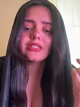 Snapshot of candicewest_ chatting on June 7, 5:27 pm candicewest online show from June 7, 5:27 pm