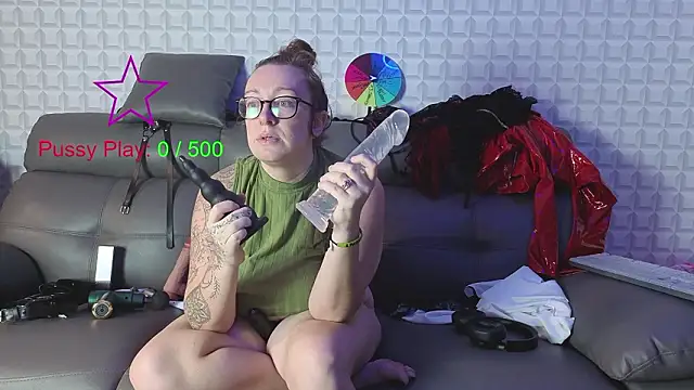 JadeStarUK online show from March 11, 11:44 pm