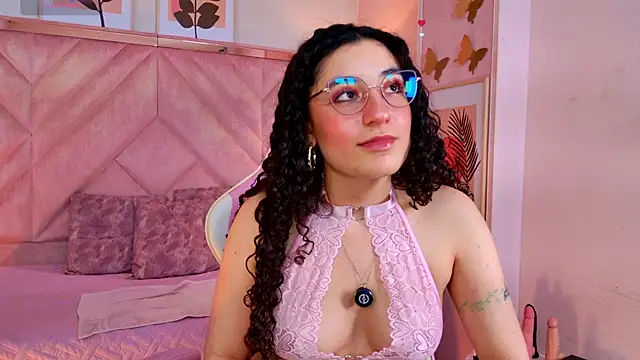 DemiJones  online show from April 11, 5:12 am