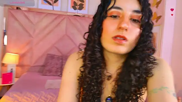 Snapshot of DemiJones_ chatting on April 24, 3:53 am DemiJones online show from April 24, 3:53 am