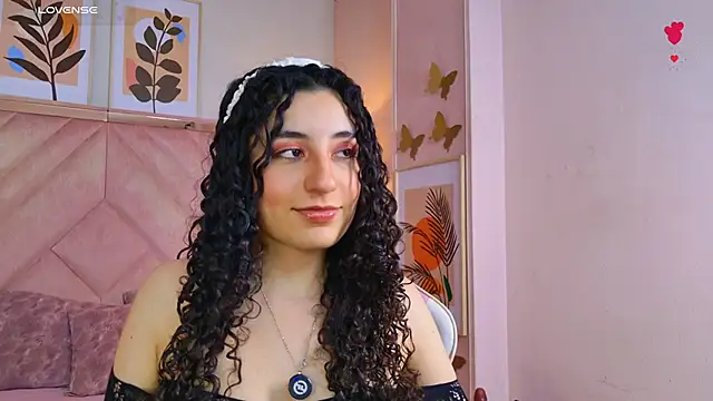 Snapshot of DemiJones_ chatting on May 30, 5:15 am DemiJones online show from May 30, 5:15 am