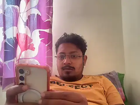 Snapshot of Your_yash2 chatting on March 18, 10:40 am Your yash2 online show from March 18, 10:40 am