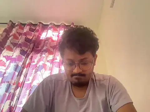 Snapshot of Your_yash2 chatting on June 7, 12:42 pm Your yash2 online show from June 7, 12:42 pm