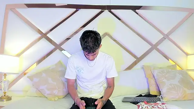 Snapshot of Aitana_valverde chatting on November 7, 7:47 pm Aitana valverde online show from November 7, 7:47 pm