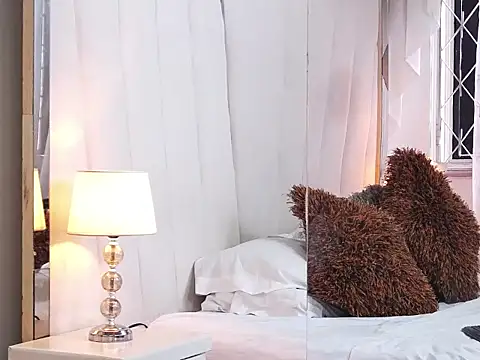 Snapshot of MarianaVillaloboz chatting on November 12, 7:35 pm MarianaVillaloboz online show from November 12, 7:35 pm