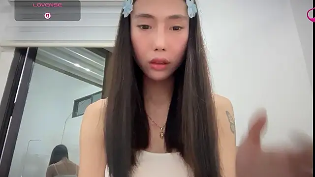 Snapshot of bajejek01 chatting on July 2, 12:43 am bajejek01 online show from July 2, 12:43 am